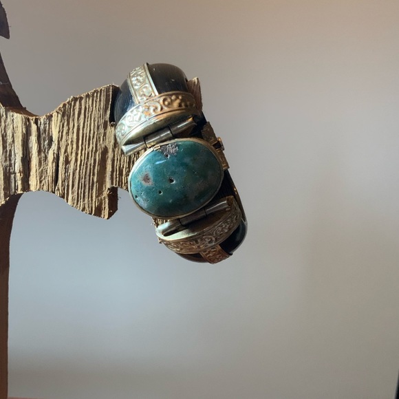 Jewelry - CHUNKY BRACELET Vintage Black Horn Large Stone